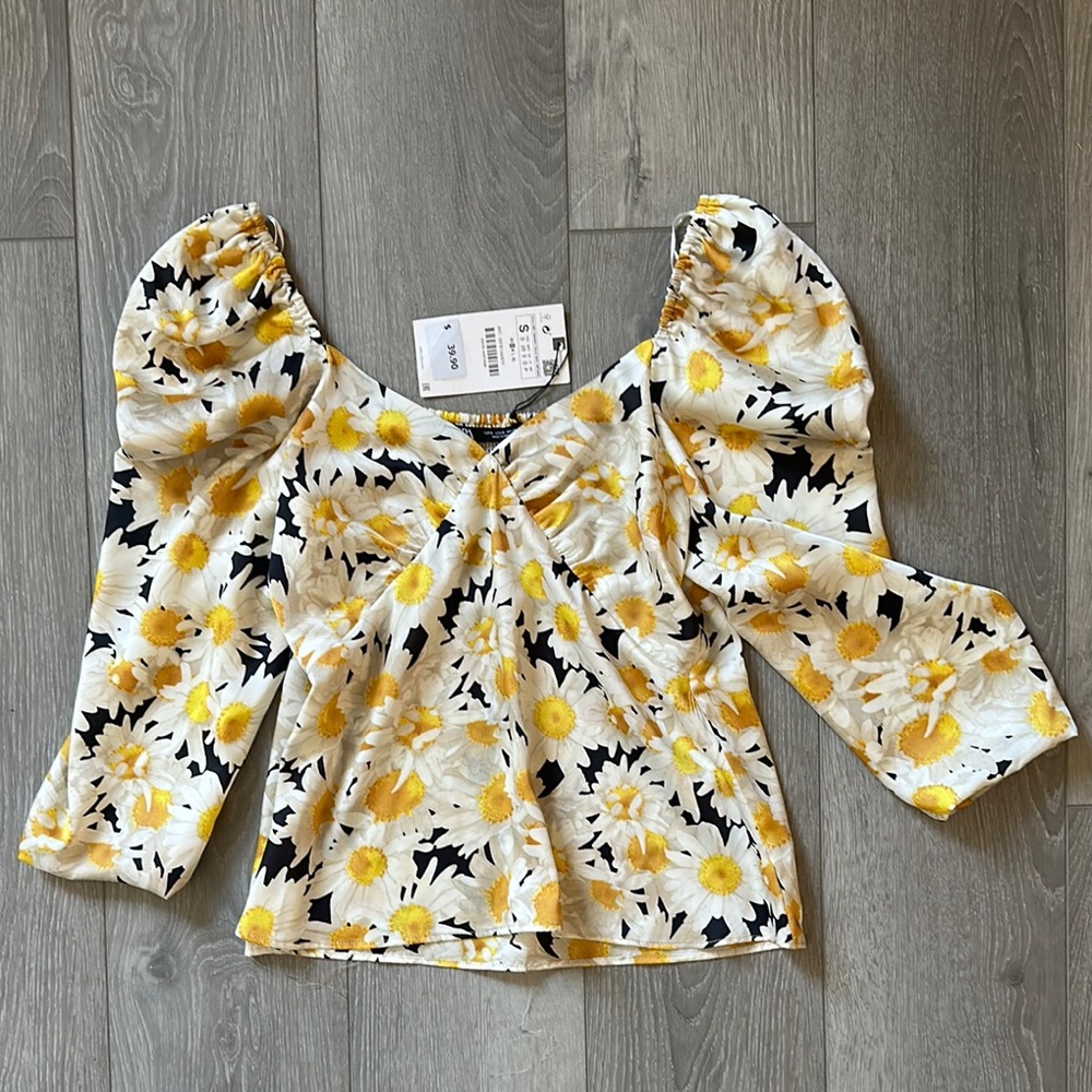 Zara Yellow and Black Floral Puff Sleeve Blouse